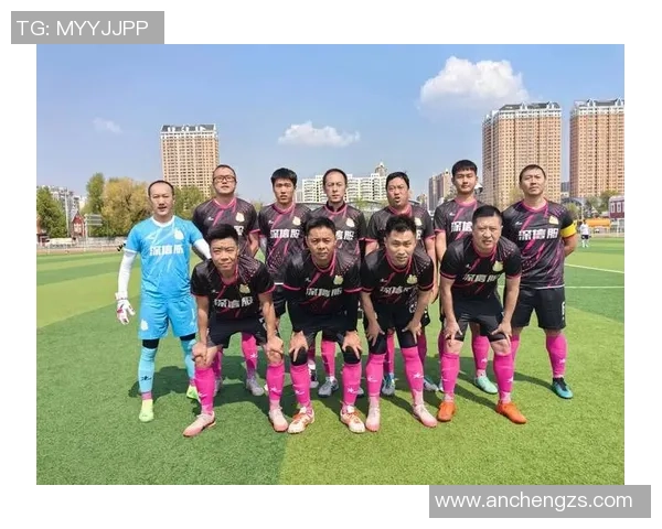 足球明星莅临镇安引发热烈反响球迷齐聚期待精彩赛事盛况